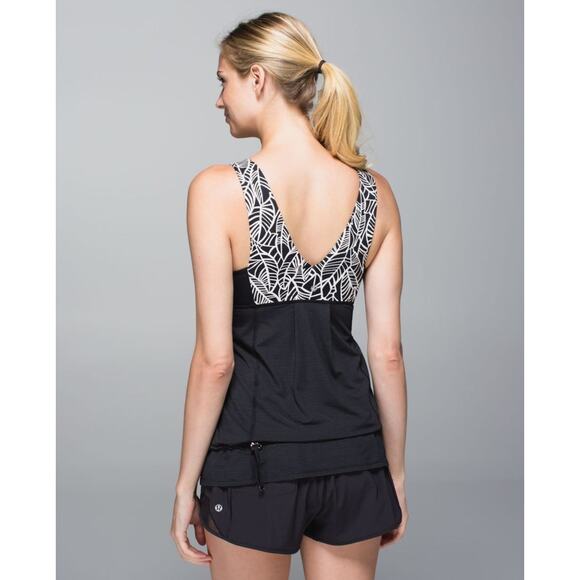 Lululemon Hustle & Bustle Tank Womens Size 8 Black Pretty Palm Black Angel Wings - Picture 5 of 9